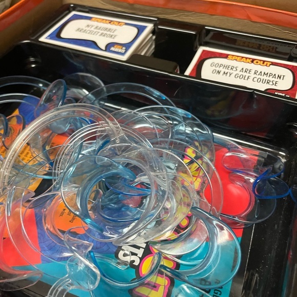 Speakout Game, NEW by Hasbro‎ - Picture 2 of 5